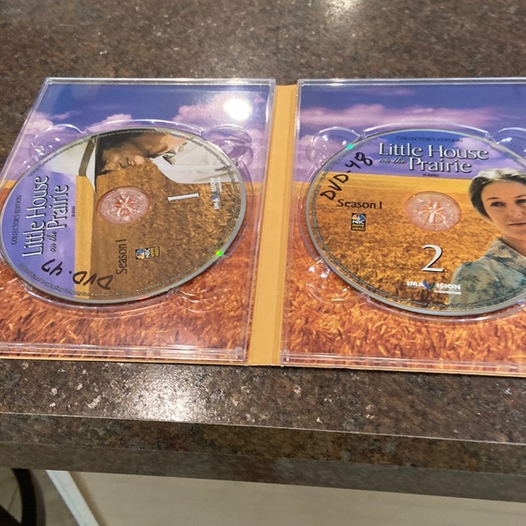 Little House on the Prairie: Season 1 DVD Collectors Set - Picture 3 of 13